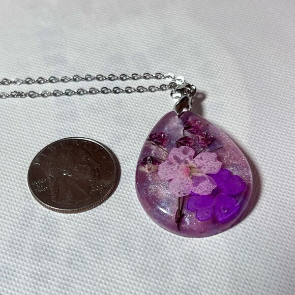 Colorful Pressed Flower Lavender Teardrop Pendant Necklace Resin 18" Chain - Picture 6 of 8